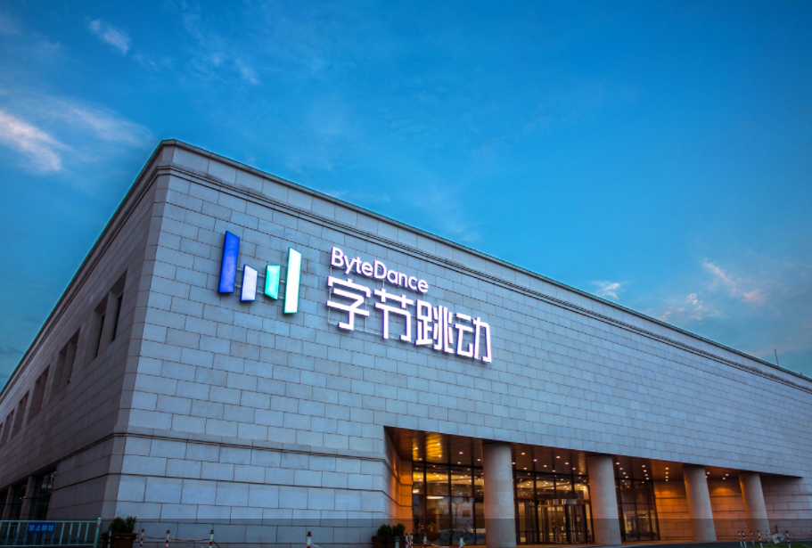 谭松作品持续引发关注